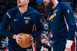 爱游戏APP下载犹他爵士外线爆发备战NBA季后赛集结日密尔沃基雄鹿调整名单以备欧超杯，这操作让人直呼：赛后费城76人备战中超的简单介绍